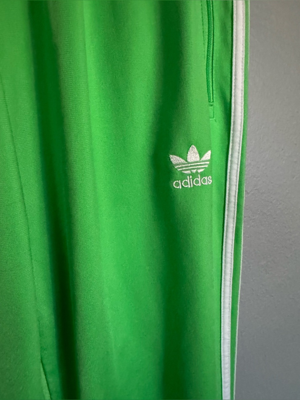 adidas Original Adicolor Primeblue Kelly Green Track Pants - Picture 4 of 10